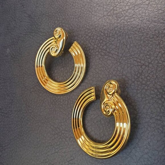 Large Vintage Parklane Goldtone Art Deco Statement Clip-on Earrings - Picture 7 of 10